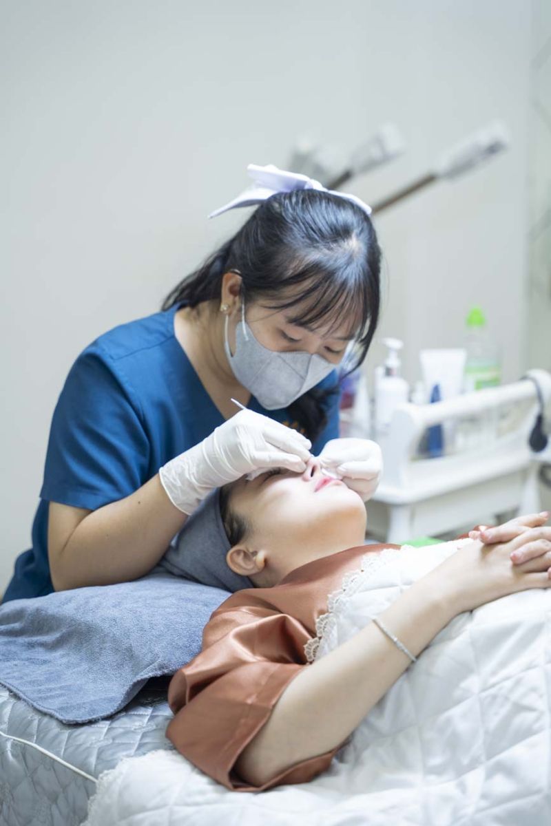 Lấy Nhân Mụn Bình Tân – Phương pháp trị mụn an toàn, hiệu quả