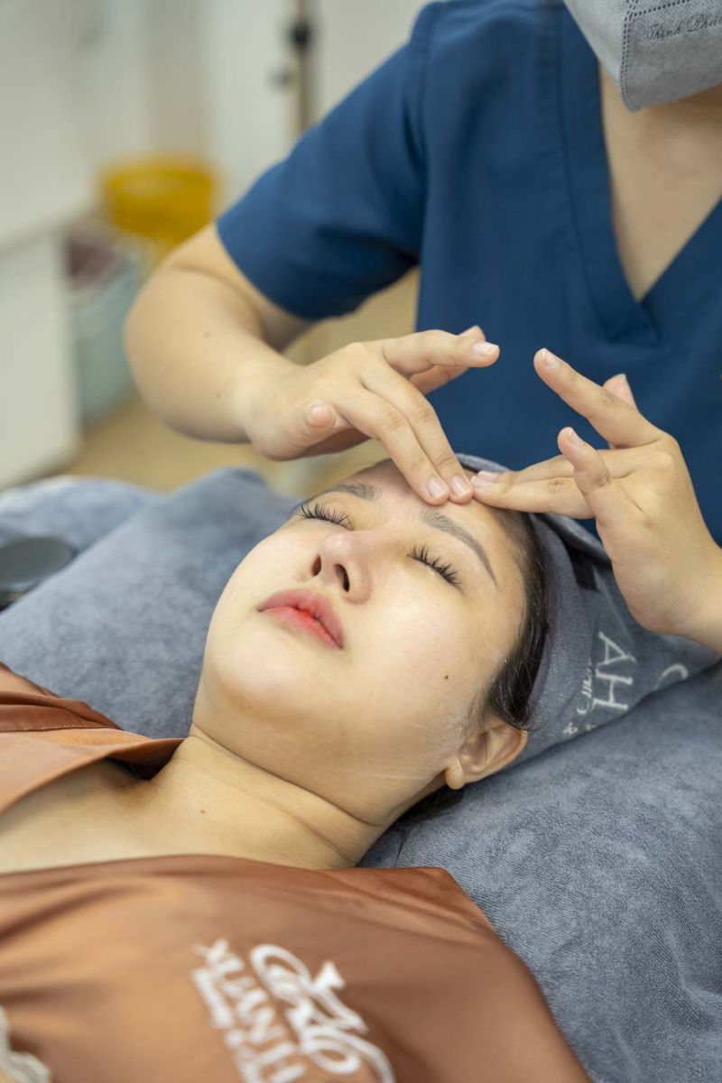 Spa nặn mụn Bình Tân